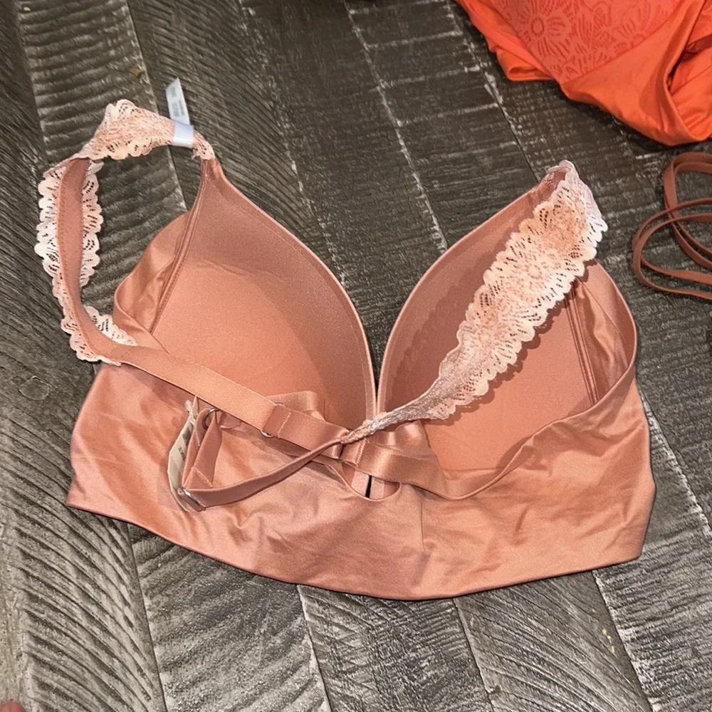 aerie wireless real sunnie crossed back bra - Picture 2 of 3